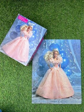 VINTAGE 1992 Golden Barbie 100 pc Puzzle featuring 1991 Birthday Surprise Barbie